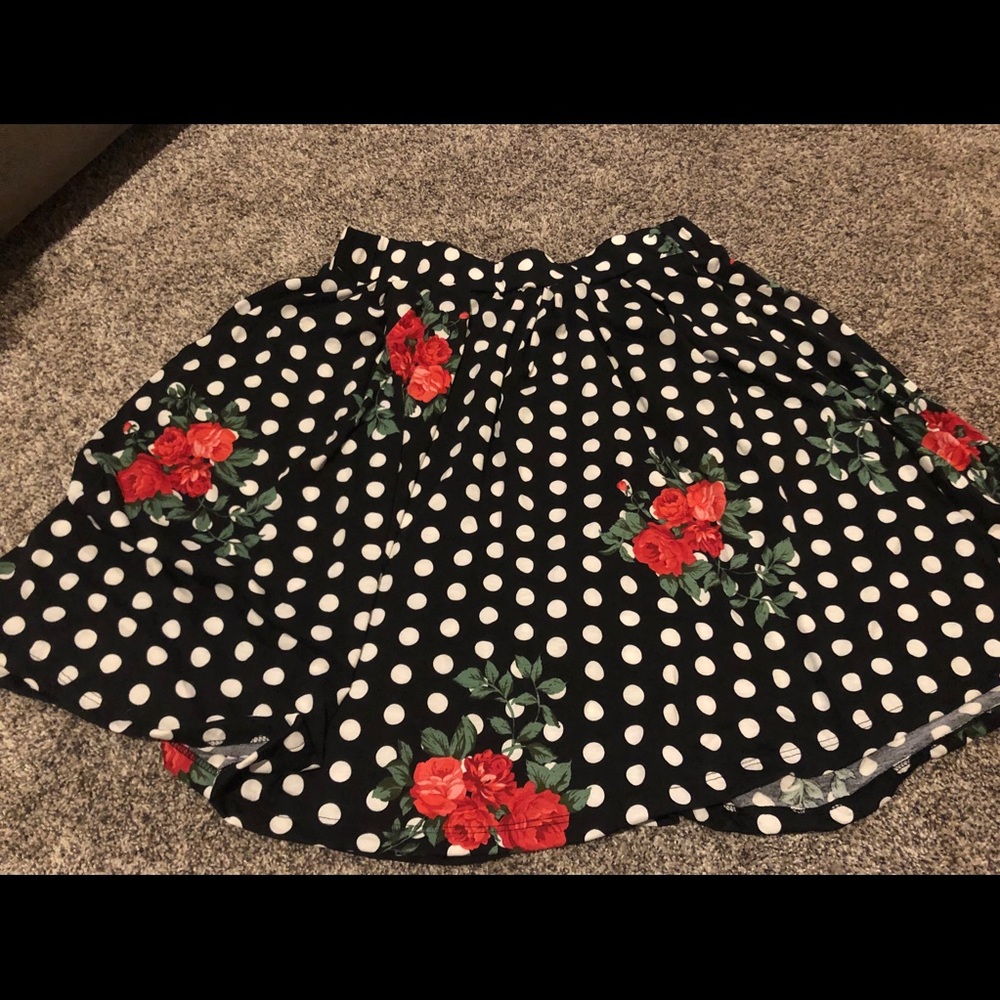 SOLD💜Lularoe Polka Dot and Rose Madison